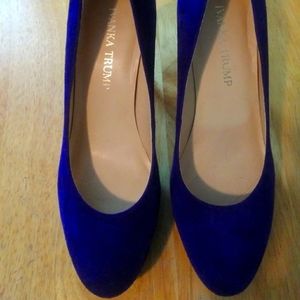 Suede pumps